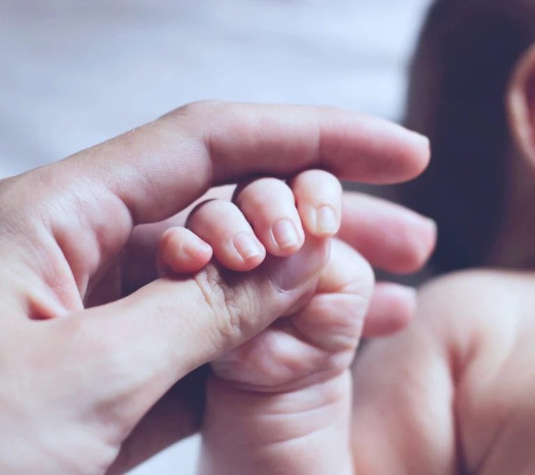 How to Trim Baby’s Nails Without Cutting the Skin (The Ultimate Guide for Parents)